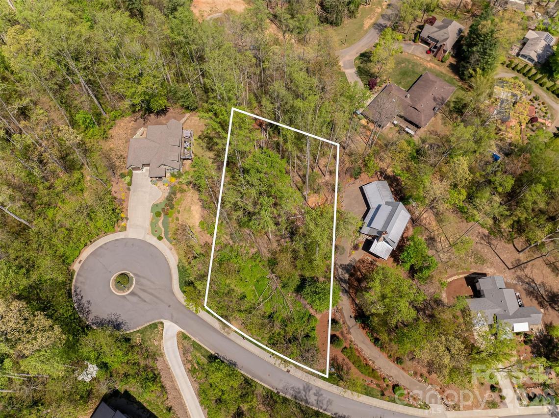 15 La Grange Dr., Asheville, NC 28805