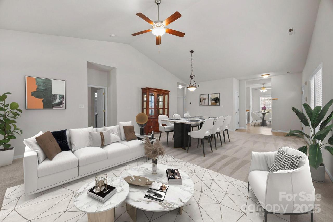 8313 Carob Tree Ln., Charlotte, NC 28215
