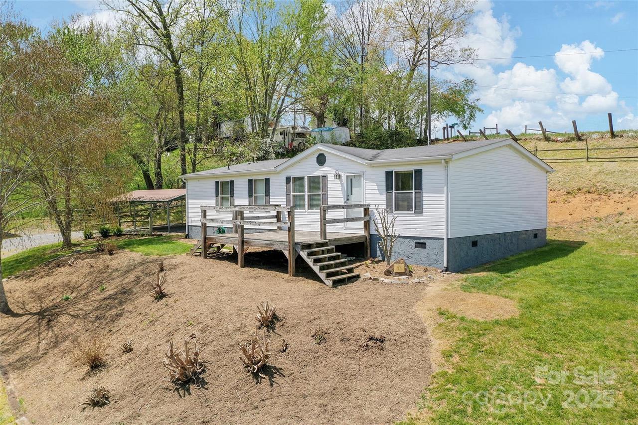 18 Dooley Dr., Canton, NC 28716