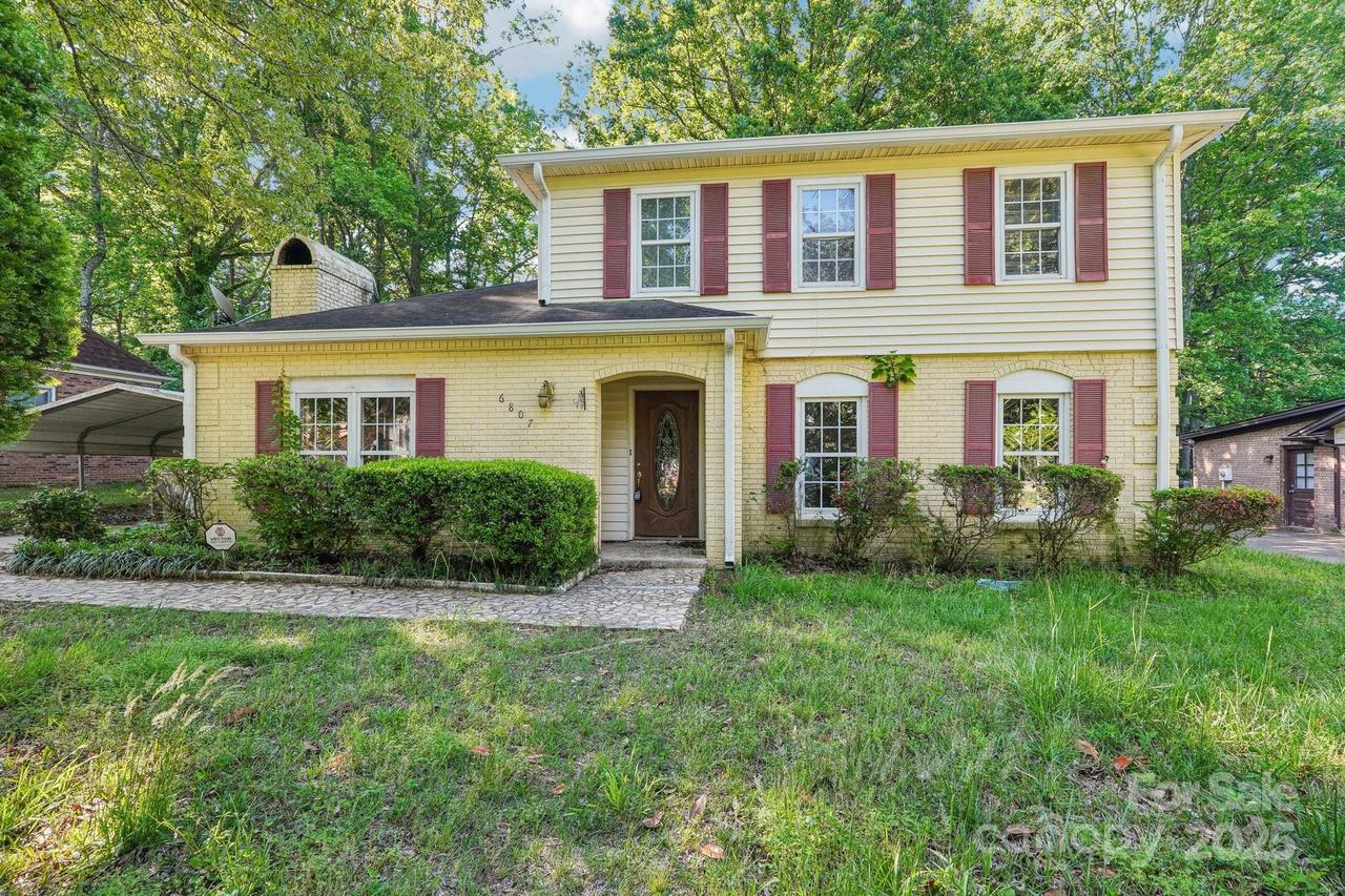 6807 Woodfield Dr., Charlotte, NC 28215