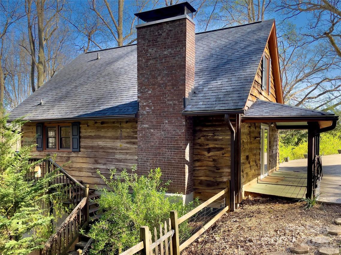 6 Mountain View Dr., Waynesville, NC 28786