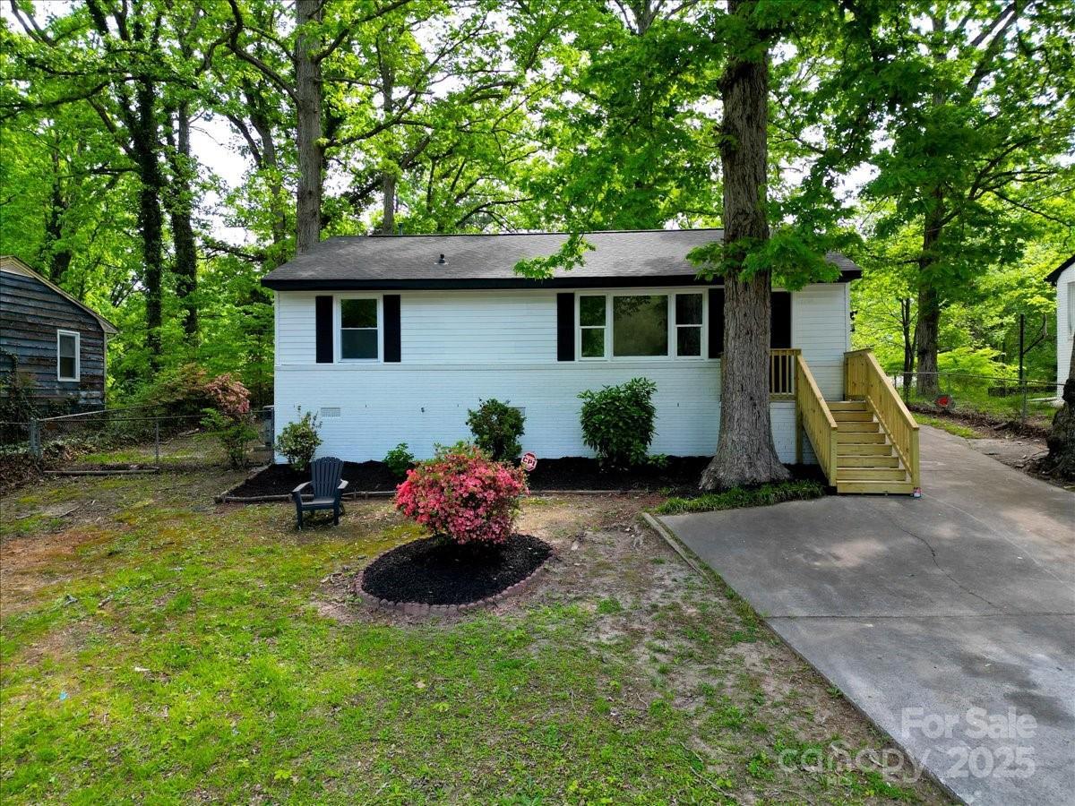 1750 Oak Valley Dr., Gastonia, NC 28054