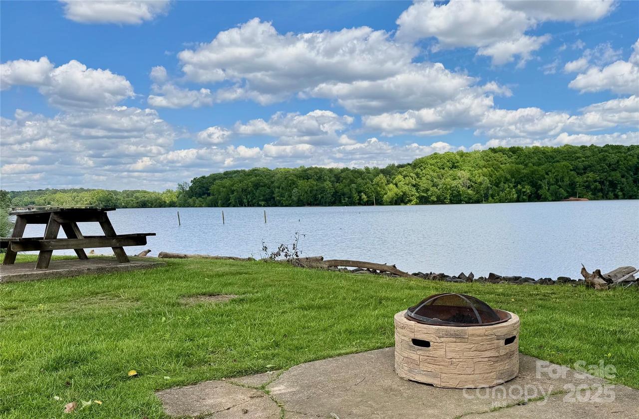1404 River Dr., Belmont, NC 28012