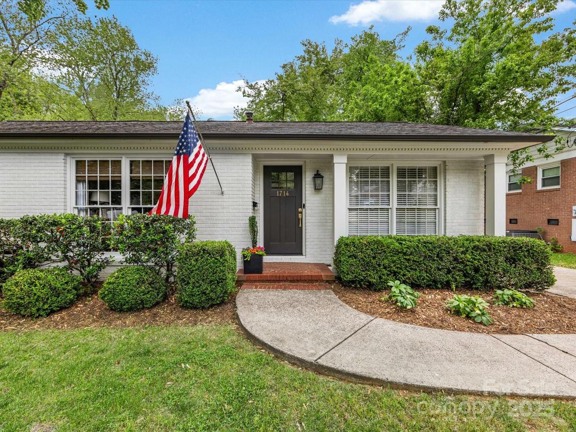 1714 Edgewater Dr., Charlotte, NC 28210