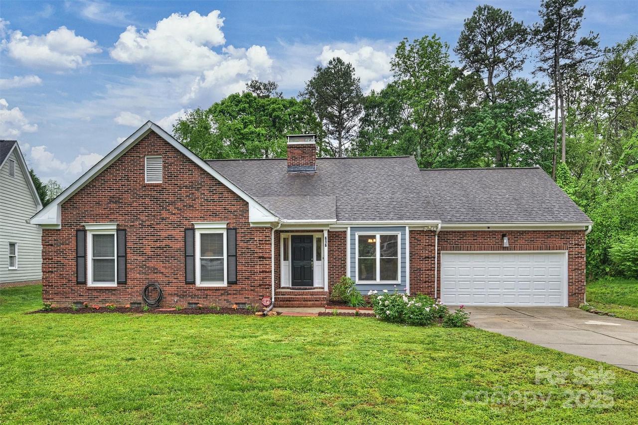616 Trailing Rock Dr., Charlotte, NC 28214