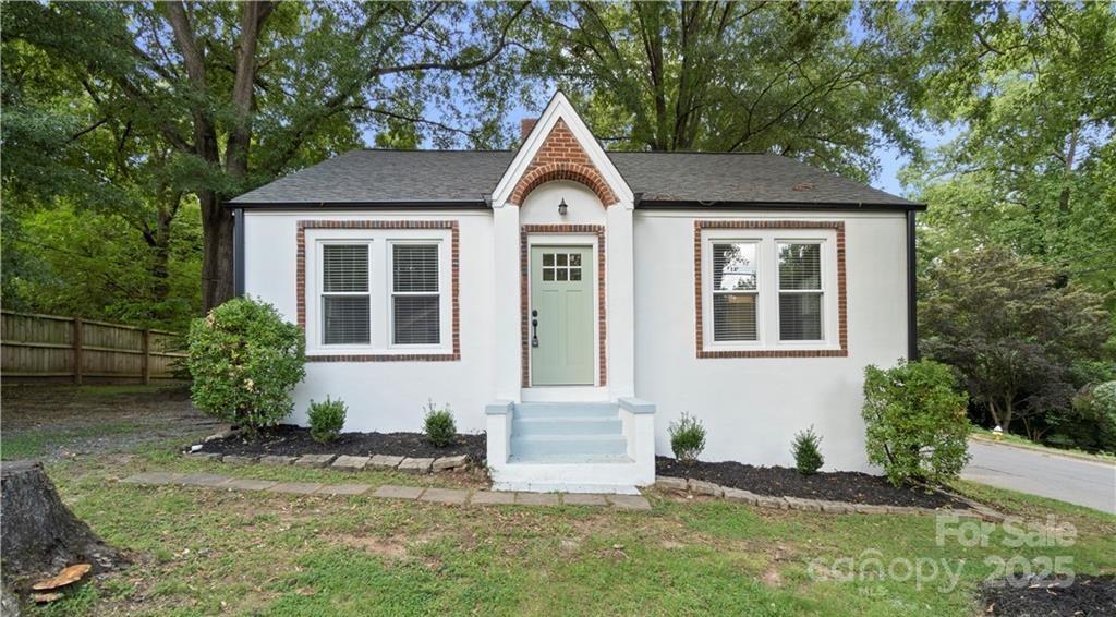 331 5th Ave., Hickory, NC 28602