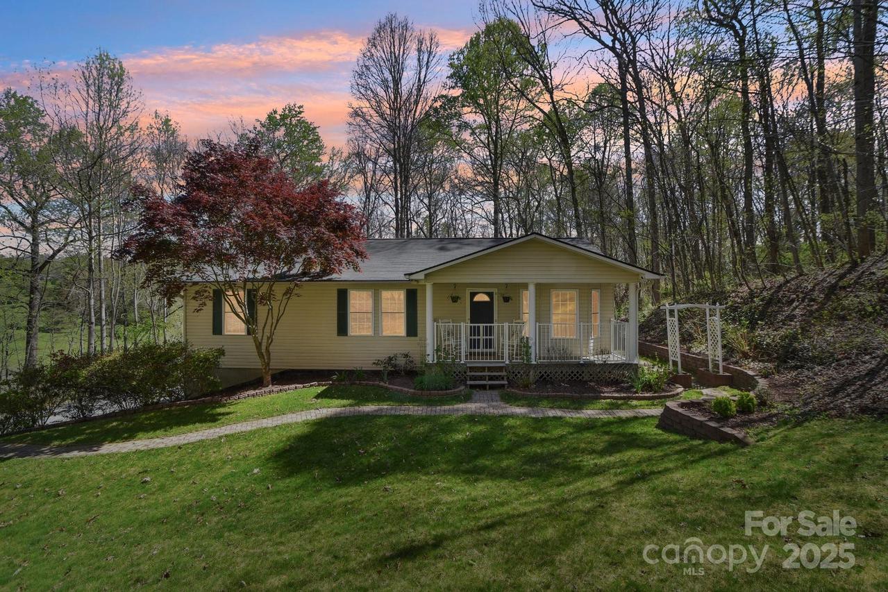 53 Haly Ho Dr., Candler, NC 28715