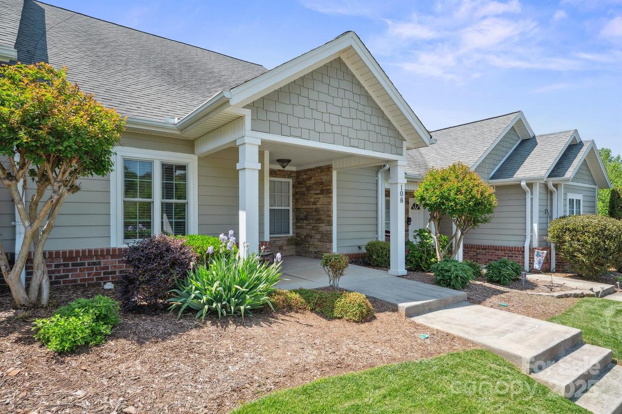 108 Ivy Ct., Morganton, NC 28655