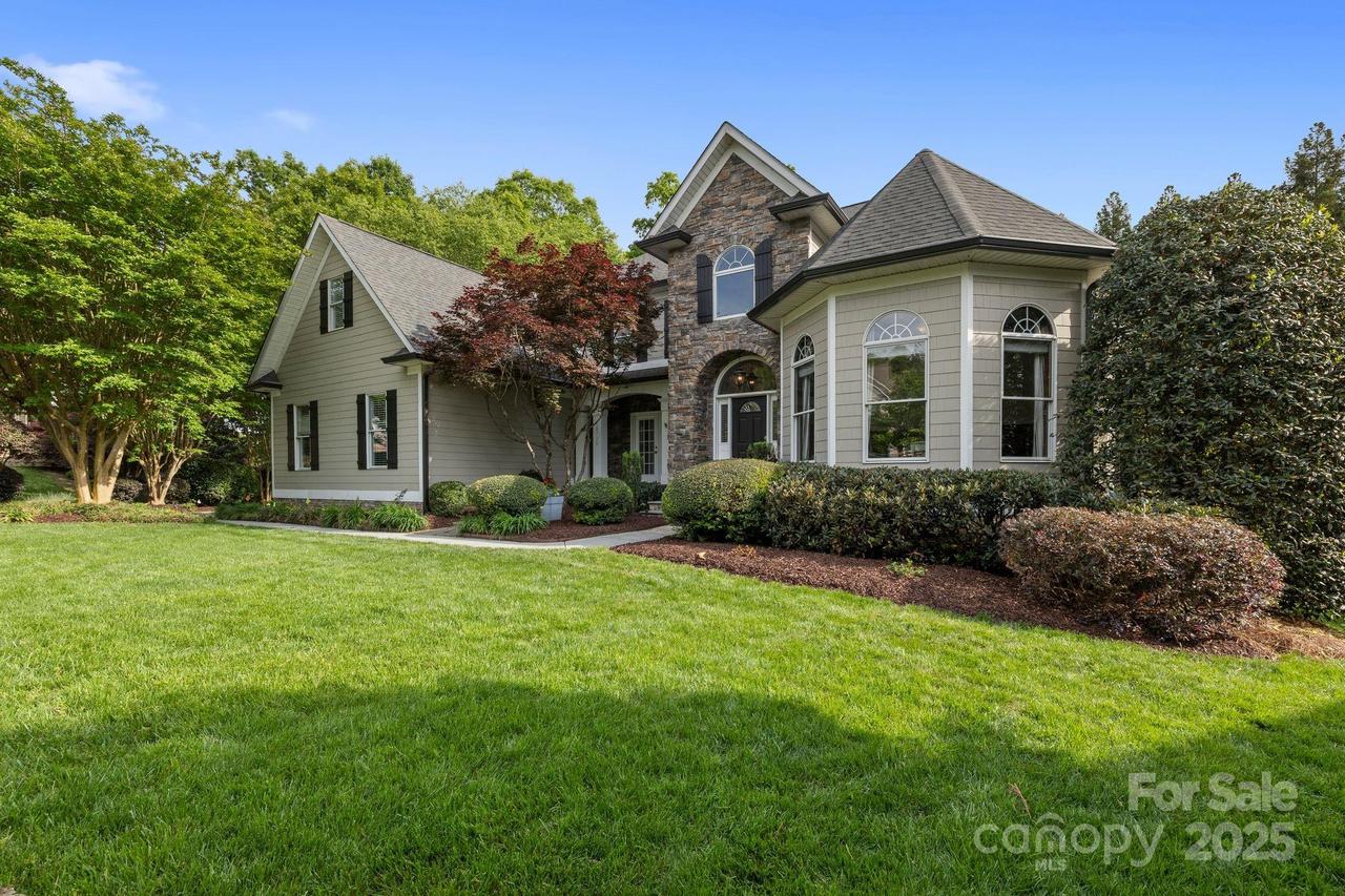 18730 Floyd Ct., Davidson, NC 28036