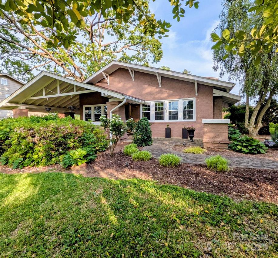 311 W Union St., Morganton, NC 28655