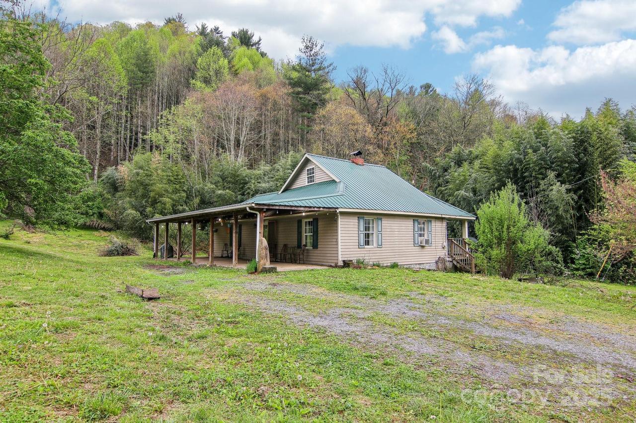 1064 Water Wheel Cove, Clyde, NC 28721