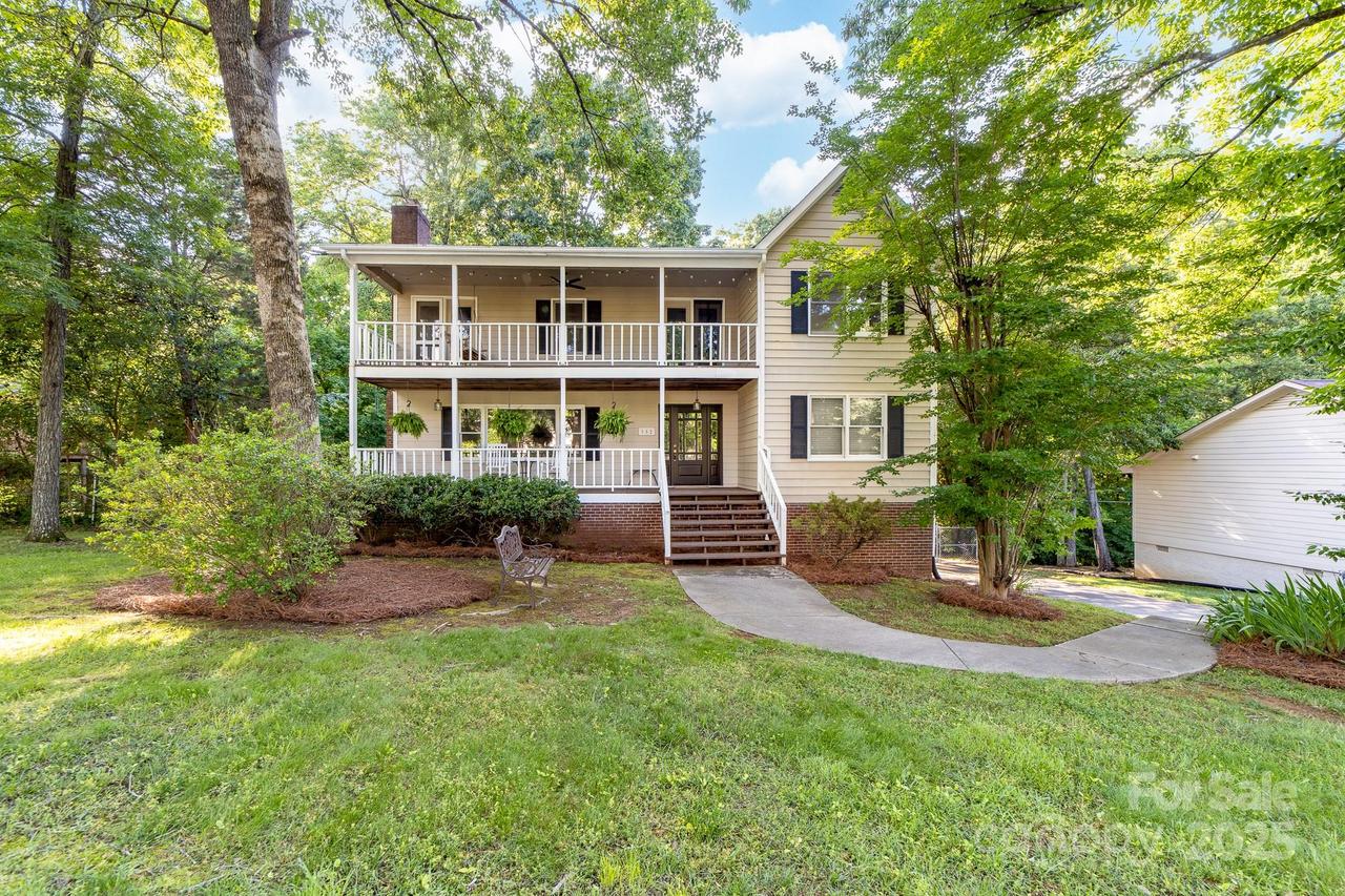 552 Blue Rock Dr., Charlotte, NC 28213