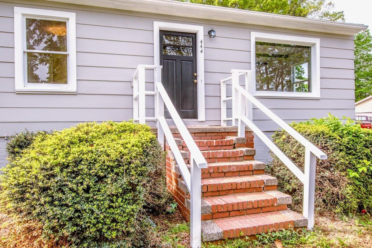 444 Oakwood Ave., Mooresville, NC 28115