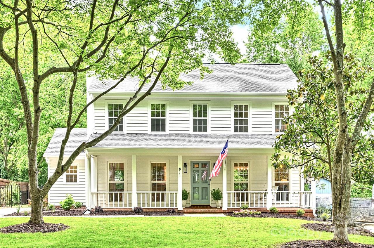 611 Heathermoor Ct., Charlotte, NC 28209