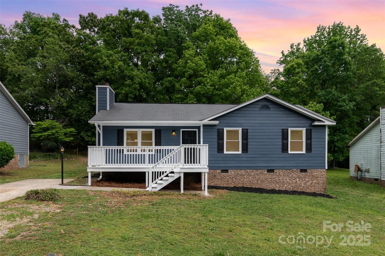8220 Chrisbry Ln., Charlotte, NC 28215