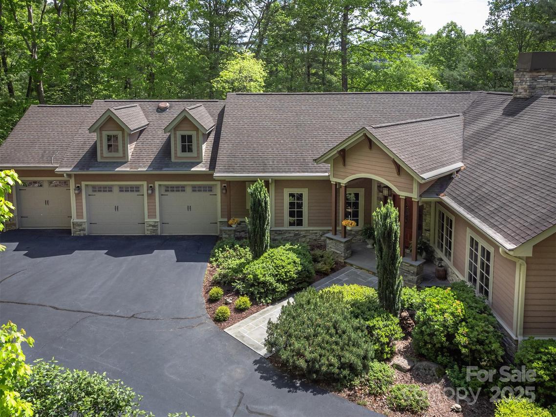 168 Chattooga Run, Hendersonville, NC 28739