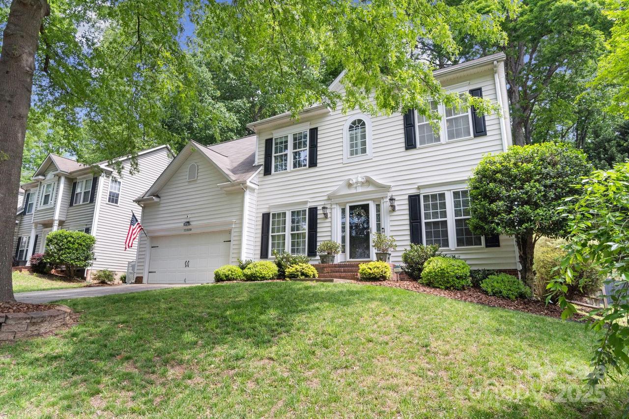 12328 Chickasaw Dr., Huntersville, NC 28078