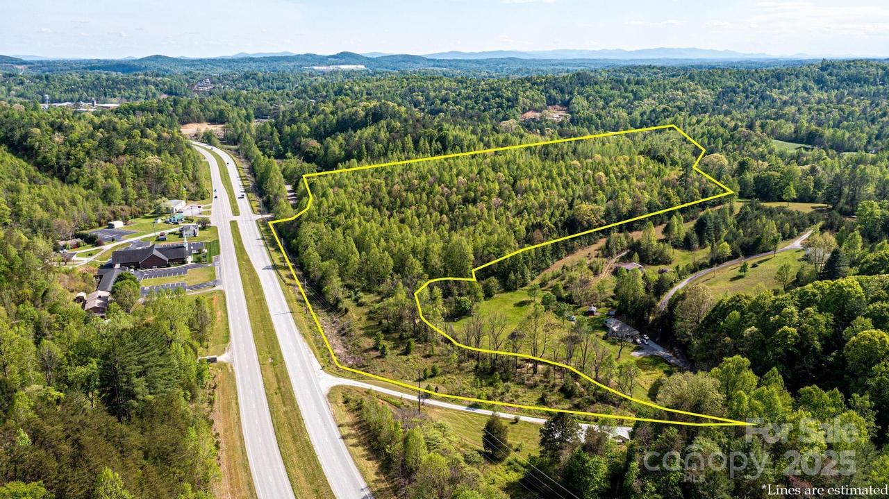 2091 Fork Creek Pl., Lenoir, NC 28645