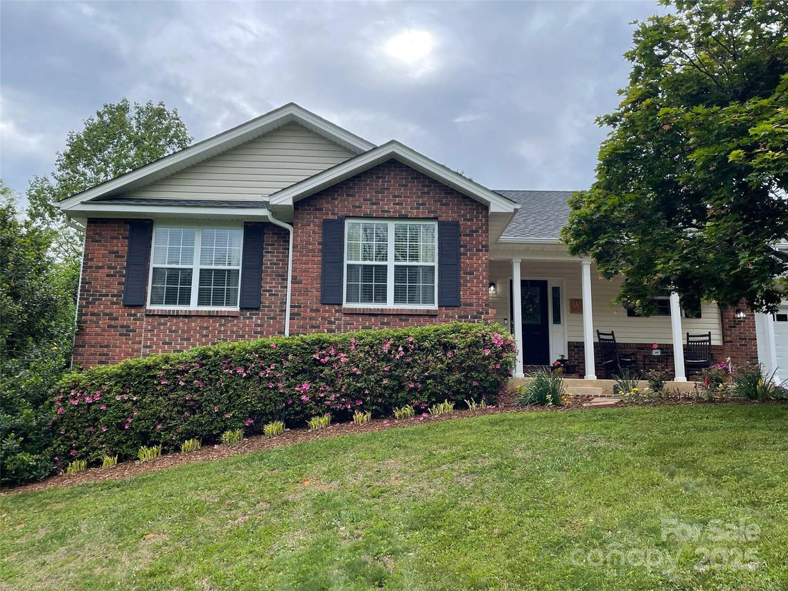 47 Chastain Hill Rd., Mills River, NC 28759