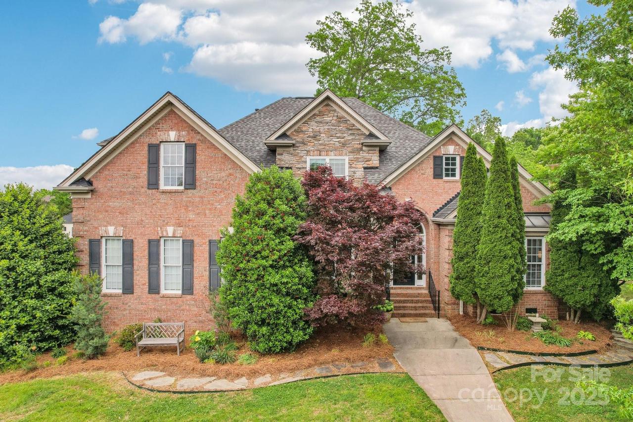 8905 Landsdowne Ave., Harrisburg, NC 28075
