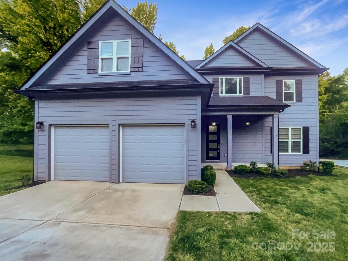 911 Balsam Ter., Charlotte, NC 28214