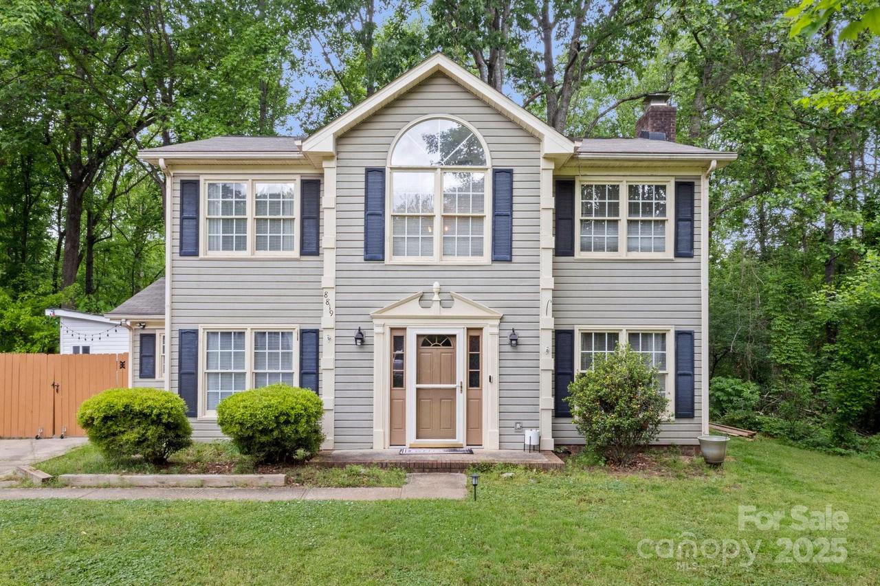 8819 Kishorn Ct., Charlotte, NC 28215
