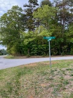 8678 Peninsula Dr., Terrell, NC 28682
