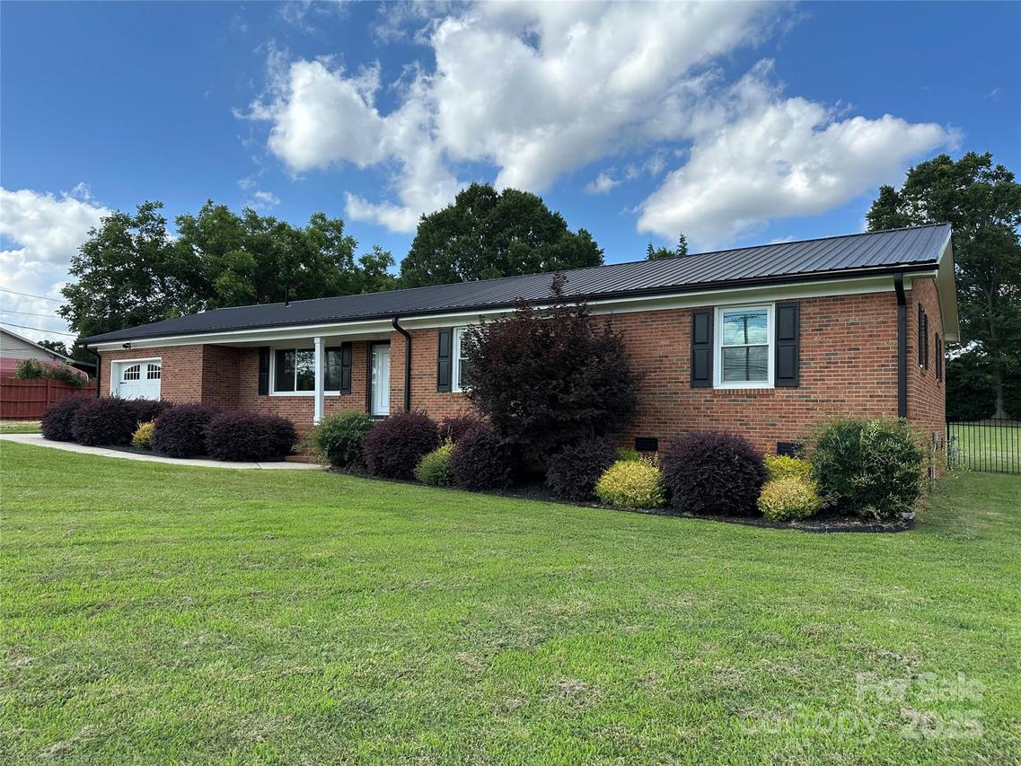 396 Pitts School Rd., Concord, NC 28027