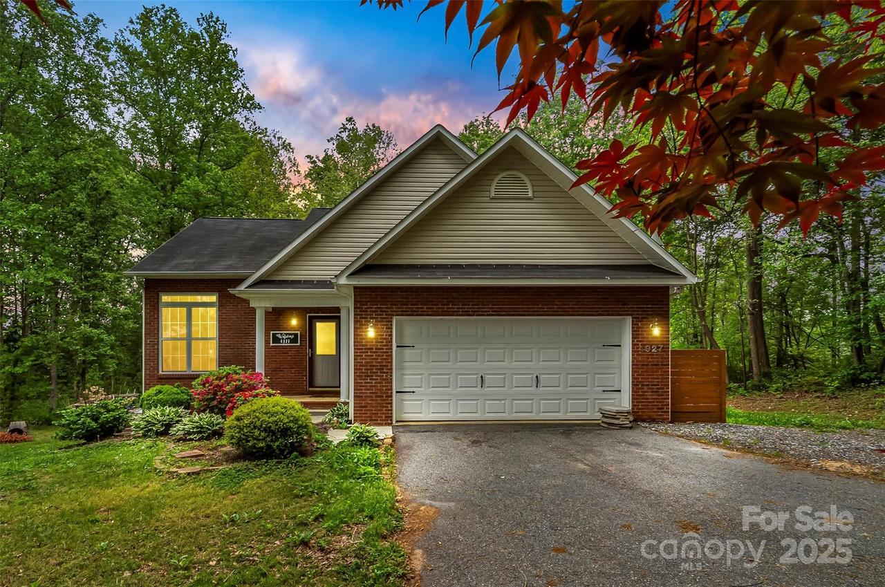4927 Gateway Dr., Claremont, NC 28610