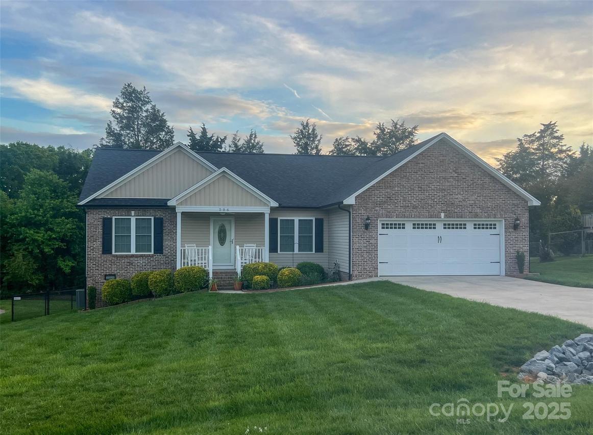 506 E Pine St., Maiden, NC 28650