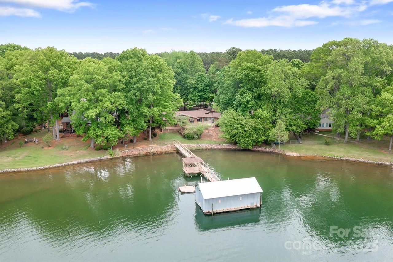 4798 Lynwood Rd., Sherrills Ford, NC 28673