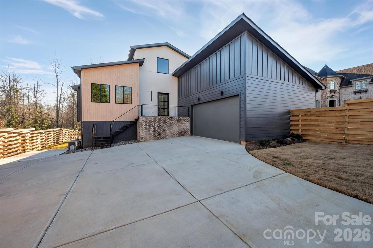 1423 S Wendover Rd., Charlotte, NC 28211