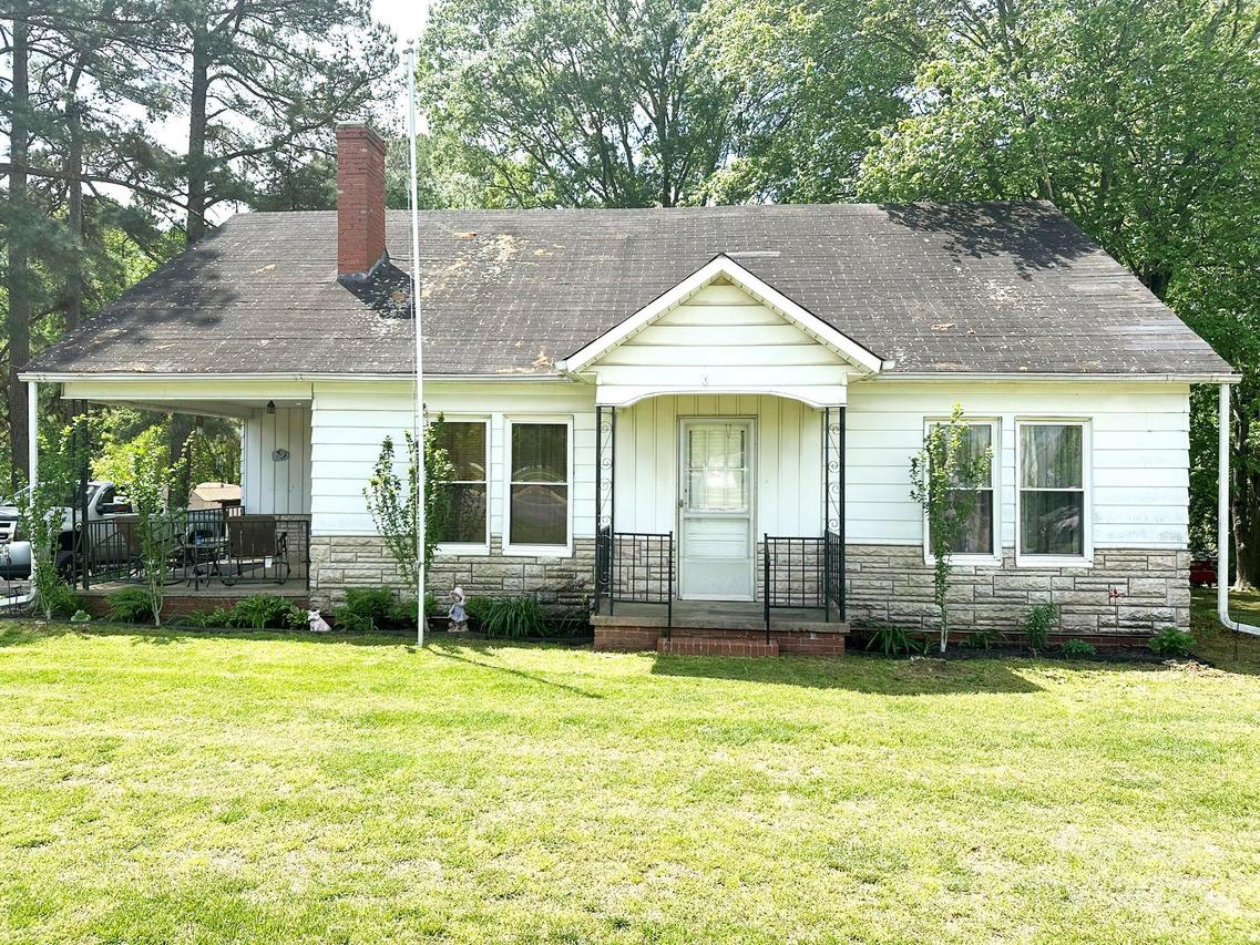 2535 S Nc 16 Hwy., Newton, NC 28658