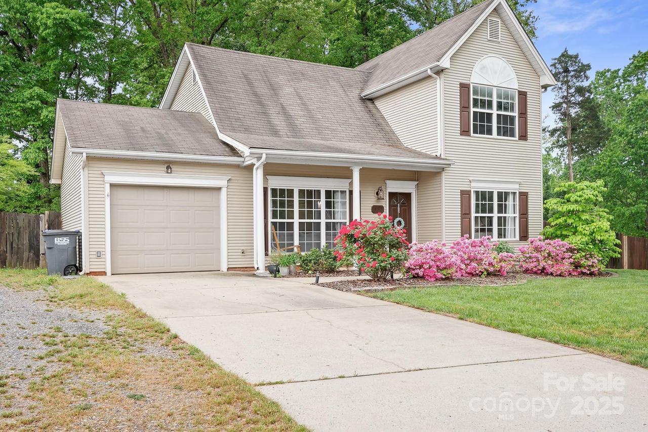137 Valley Glen Dr., Troutman, NC 28166