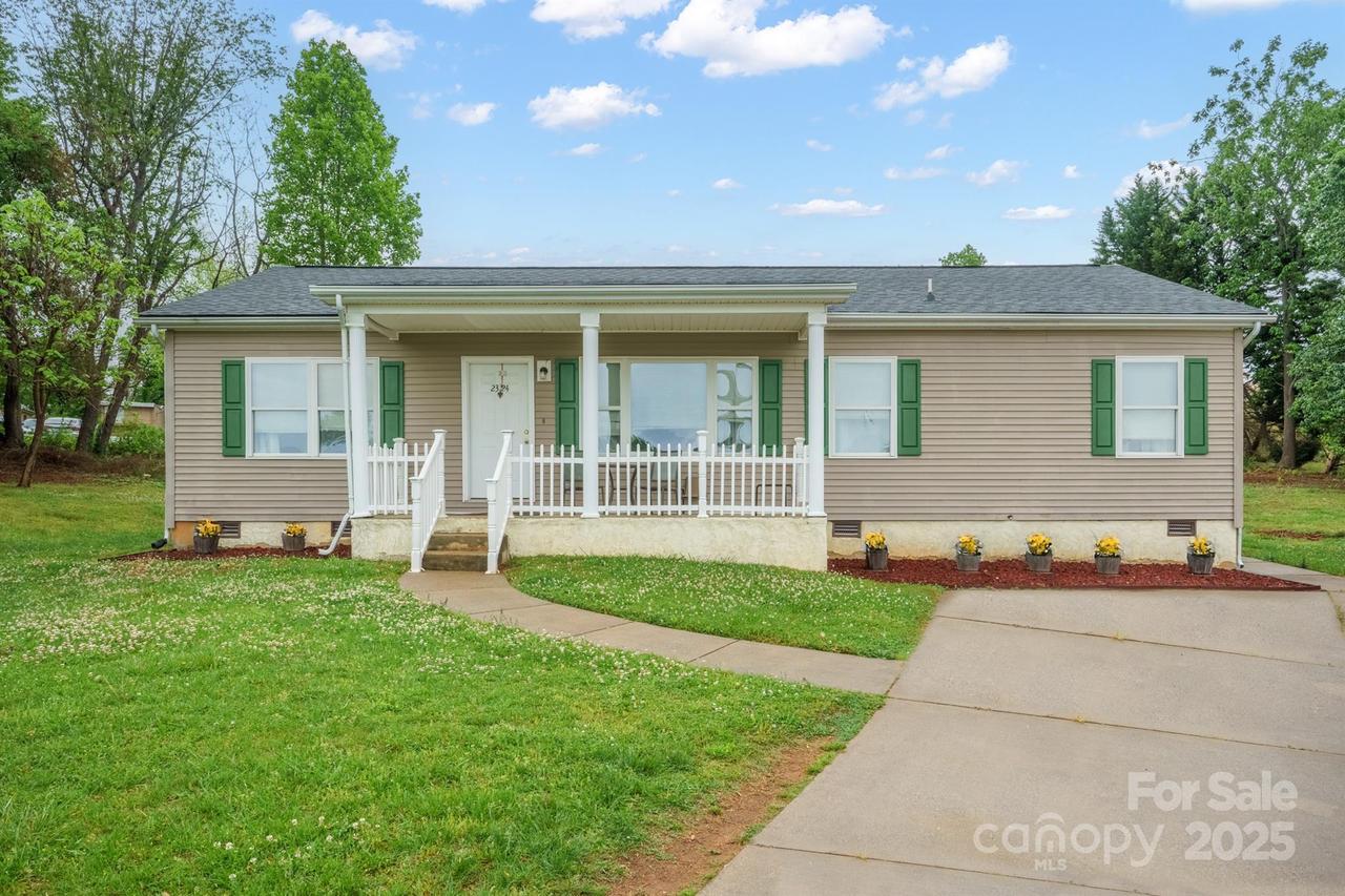 2324 7th Ave., Hickory, NC 28601