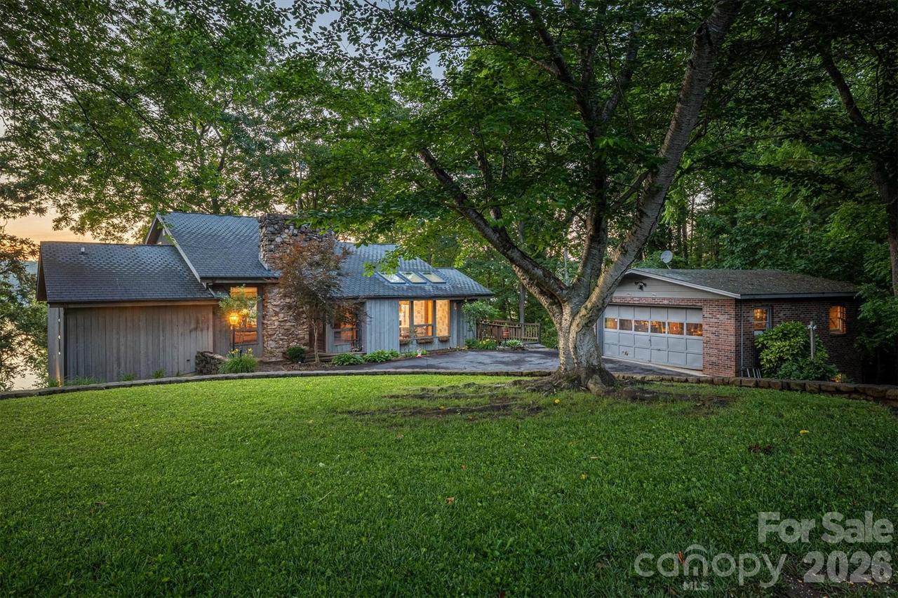 4749 16th Street Dr., Hickory, NC 28601