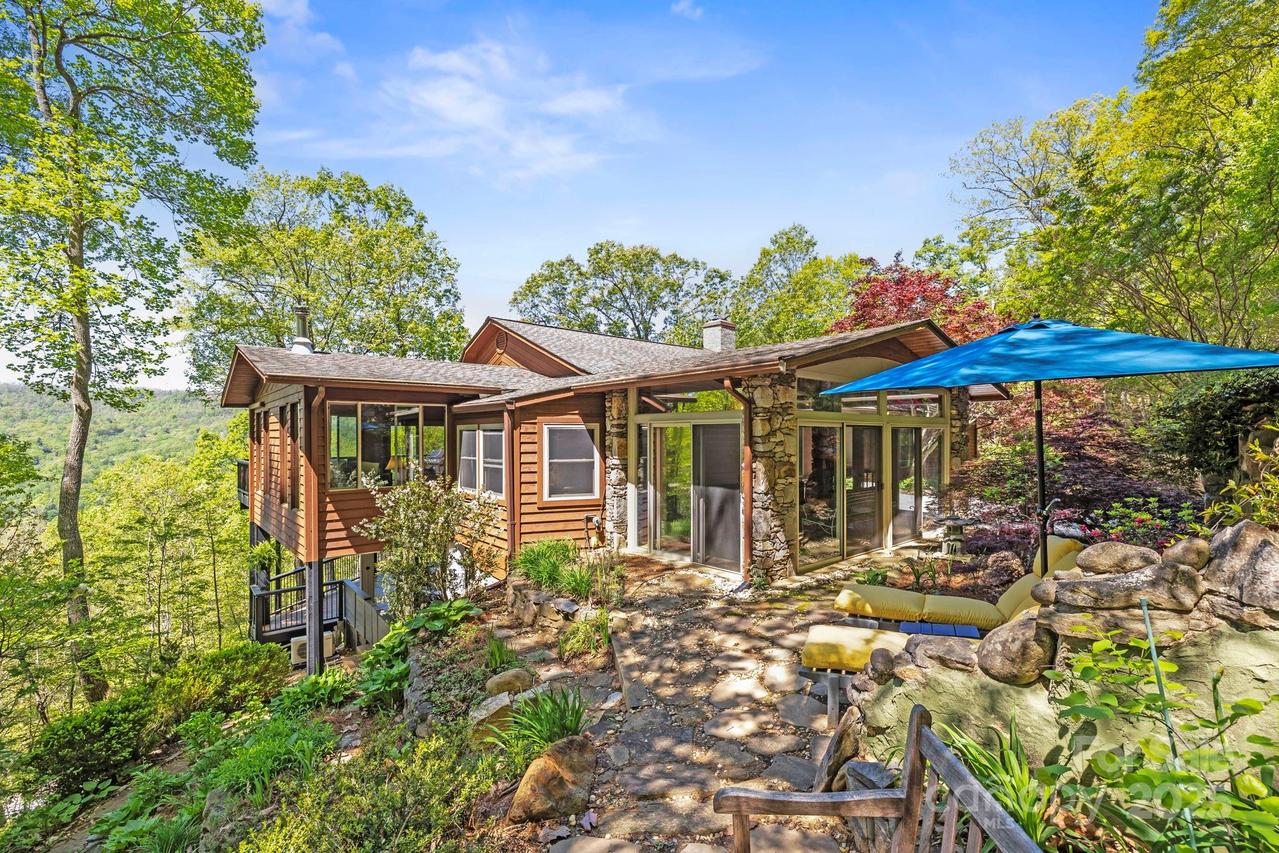 605 Upper Sondley Dr., Asheville, NC 28805