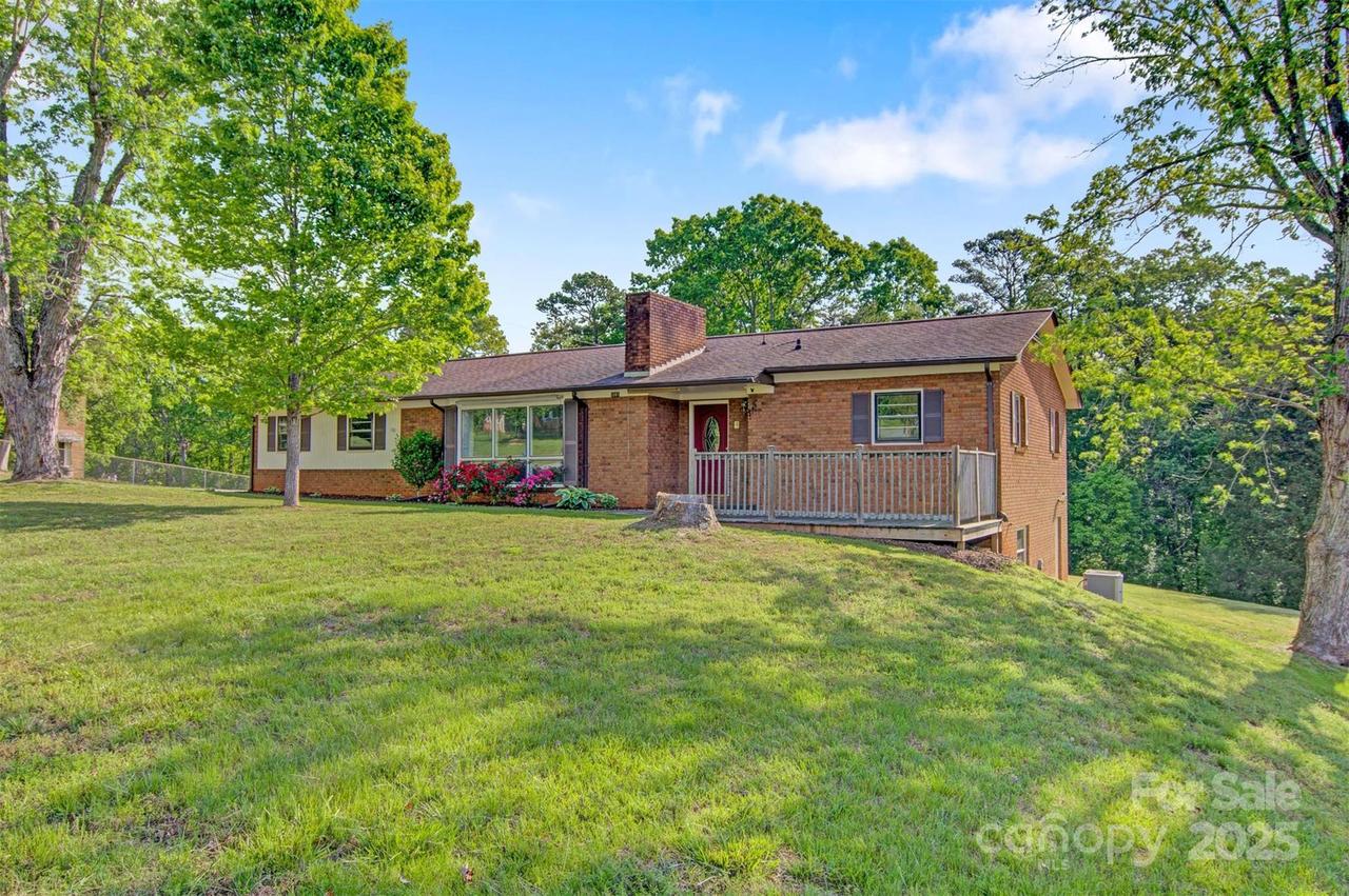 3081 Harmony St., Connelly Springs, NC 28612