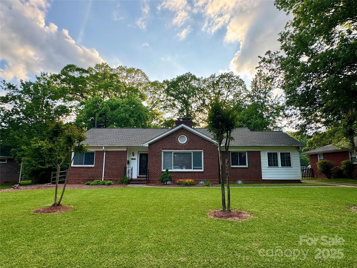 4448 Halstead Dr., Charlotte, NC 28209