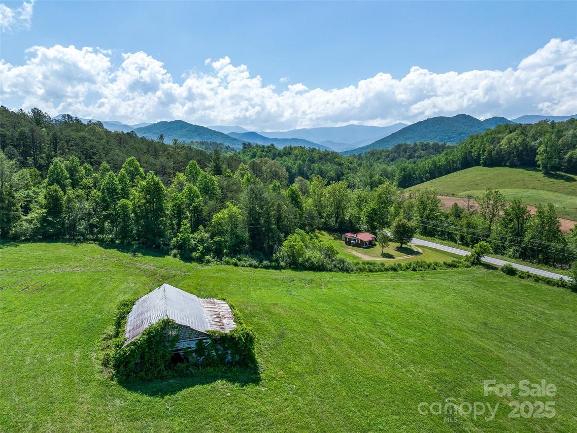 1384 Barnardsville Hwy., Barnardsville, NC 28709