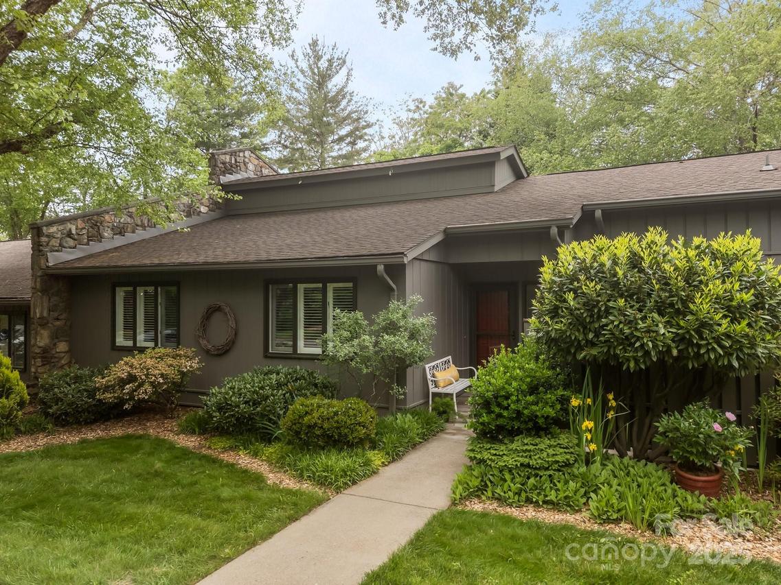 606 Crowfields Ln., Asheville, NC 28803