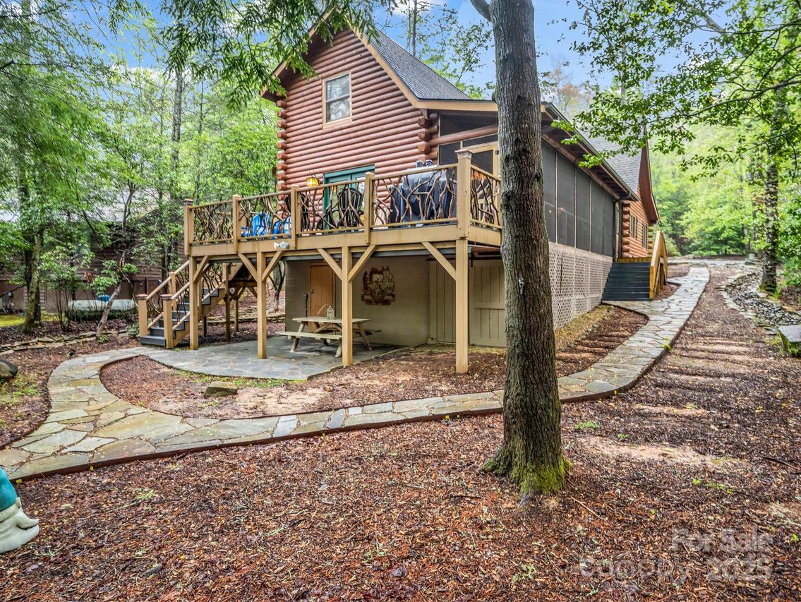 1040 Soquili Dr., Brevard, NC 28712