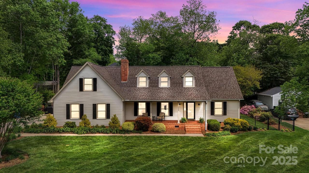 3022 8th Street Ct., Hickory, NC 28601