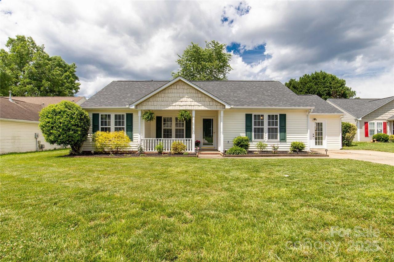 9916 Meadowmead Ct. #17, Charlotte, NC 28273