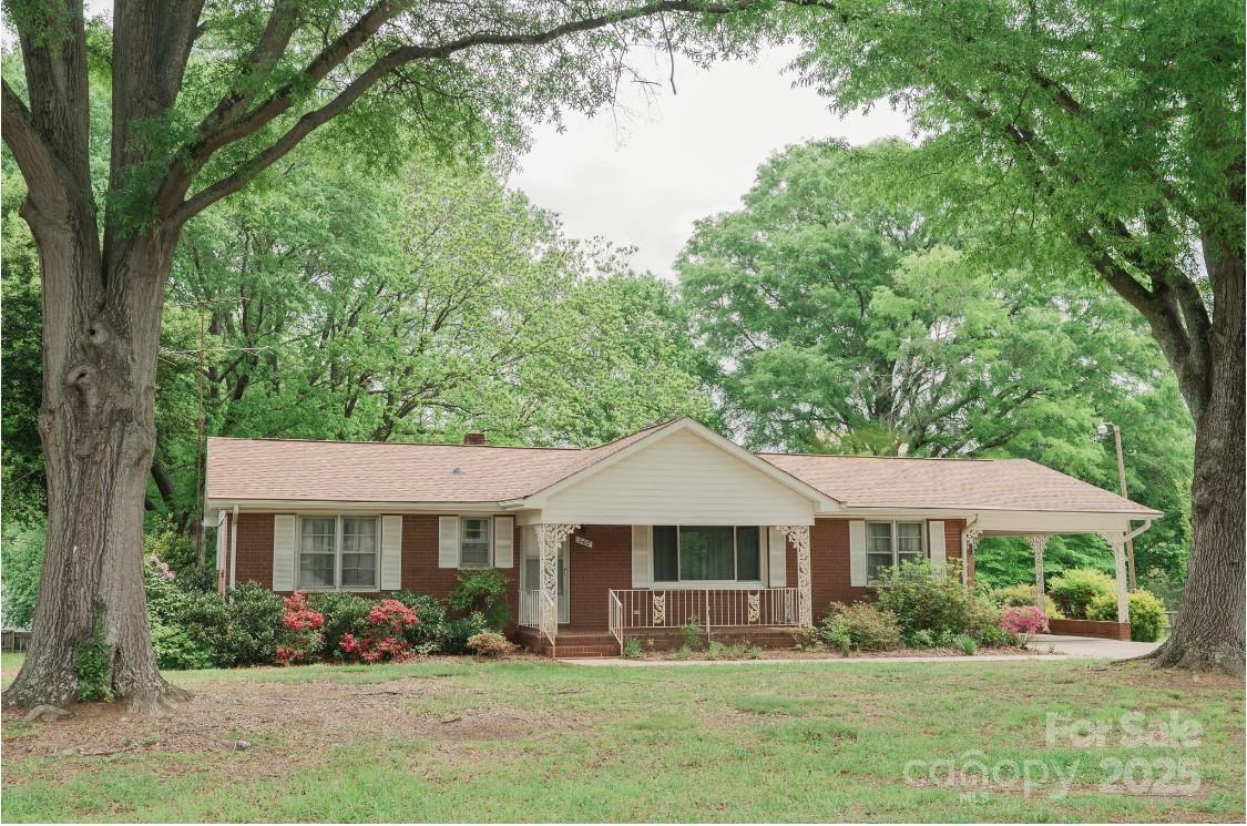2412 Wedgewood Dr., Salisbury, NC 28146