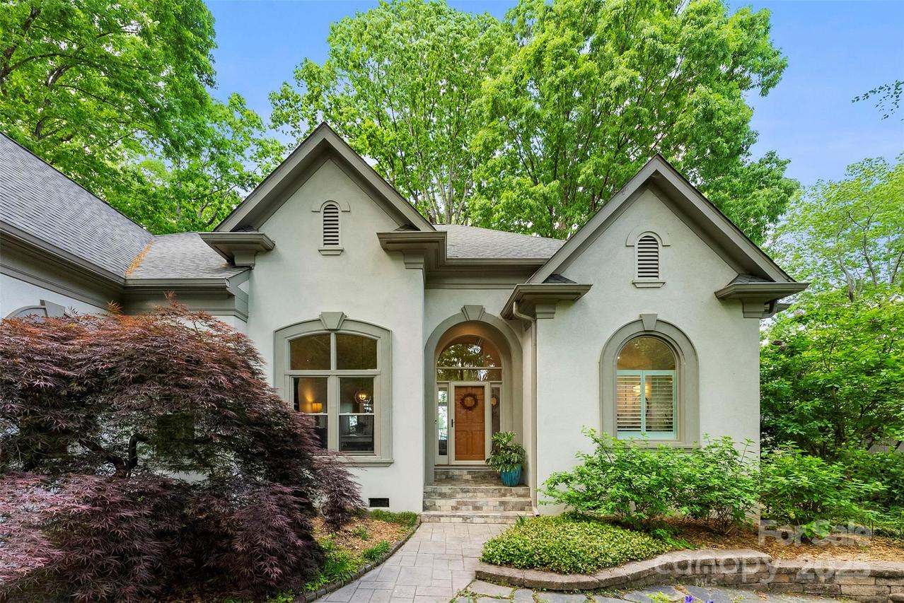 15838 Pineknoll Ln., Huntersville, NC 28078