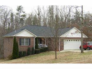 6972 Forest Manor Dr., Denver, NC 28037
