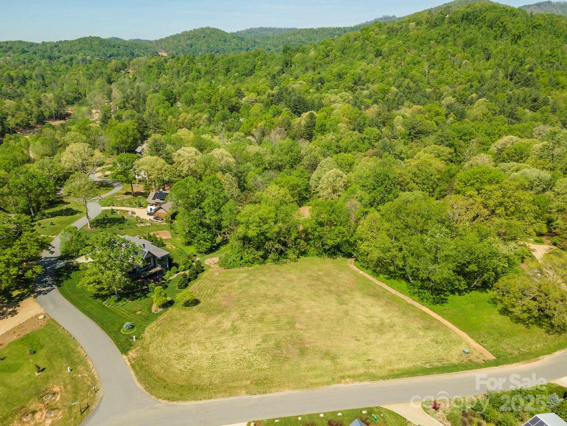14 Wandering Oaks Way #9 & 10, Asheville, NC 28805