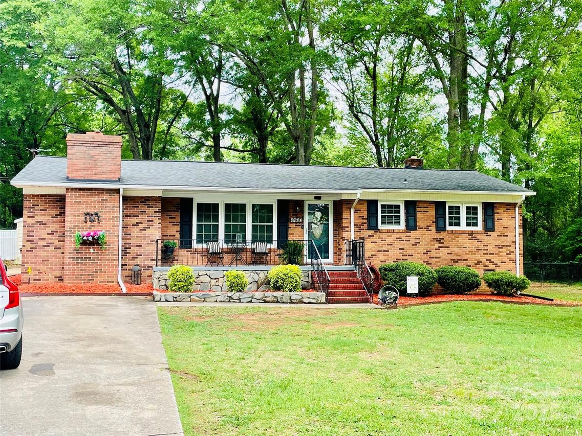 1400 Lackey St., Shelby, NC 28152