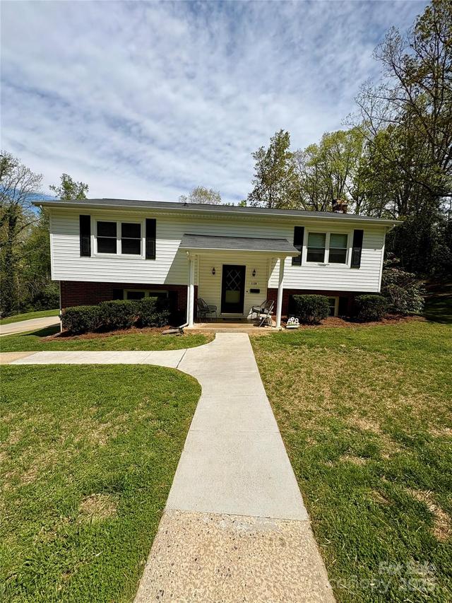 1130 Pinebrook Ave., Valdese, NC 28690